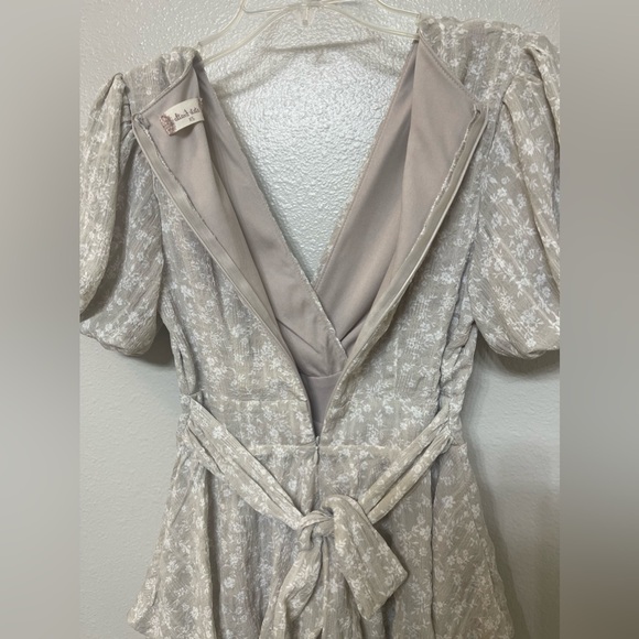Altar’d State Beige Floral Skorts Romper Wmn Size XS - Picture 7 of 9